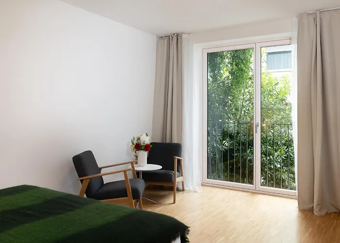 Happy Harrachgasse 3*