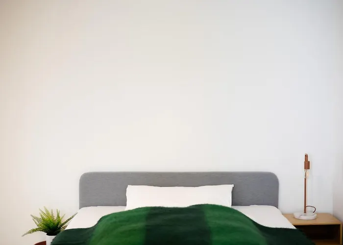 Happy Harrachgasse 3*